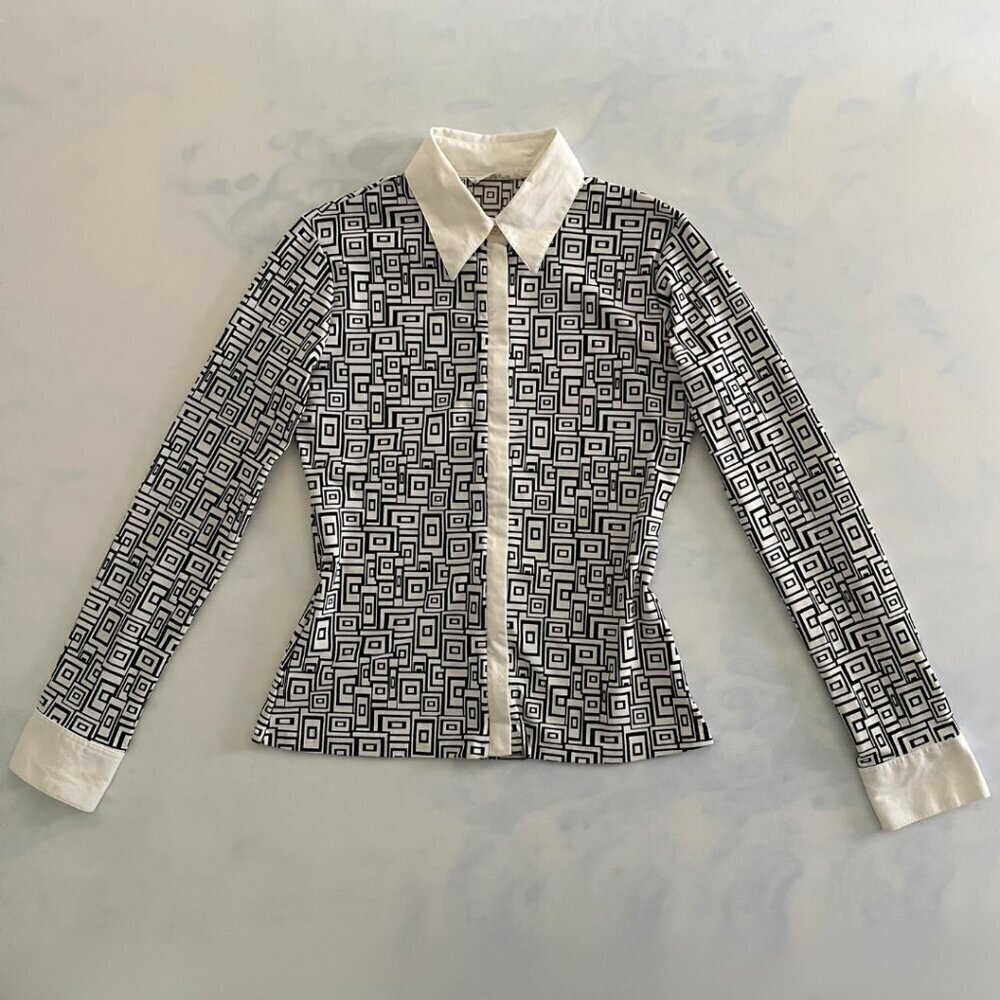 Rayure Retro Abstract Black & White Fitted Button Down Long Sleeve Blouse